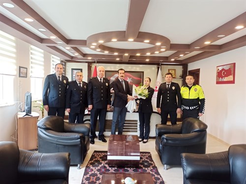 Polis Haftası Kapsamında İlçe Emniyet Müdürü Şeref Paşaoğlu’ndan Kaymakamımız Sayın Tuncay Topsakaloğlu’na Ziyaret